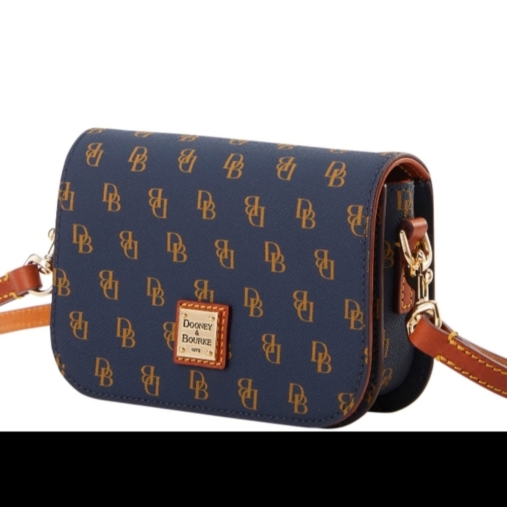 Dooney & Bourke Gretta Kitty Crossbody | Brown Tomorow Only Left